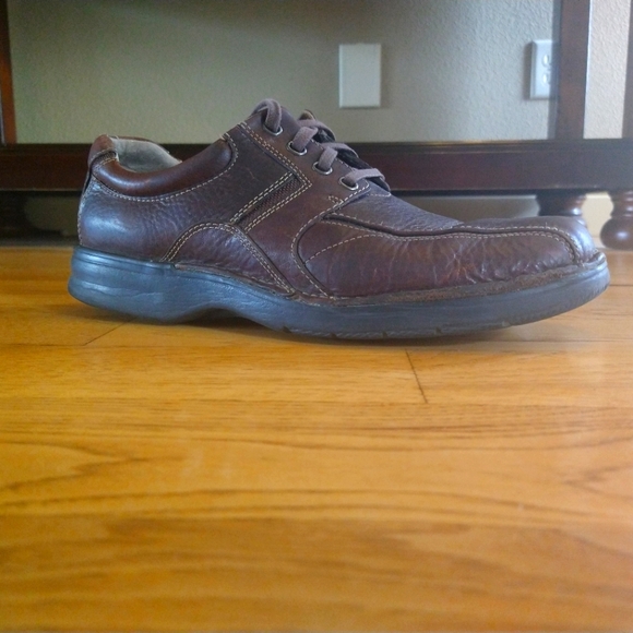 Men's Brown Clark Dress Shoes (size: 10) - Picture 2 of 4